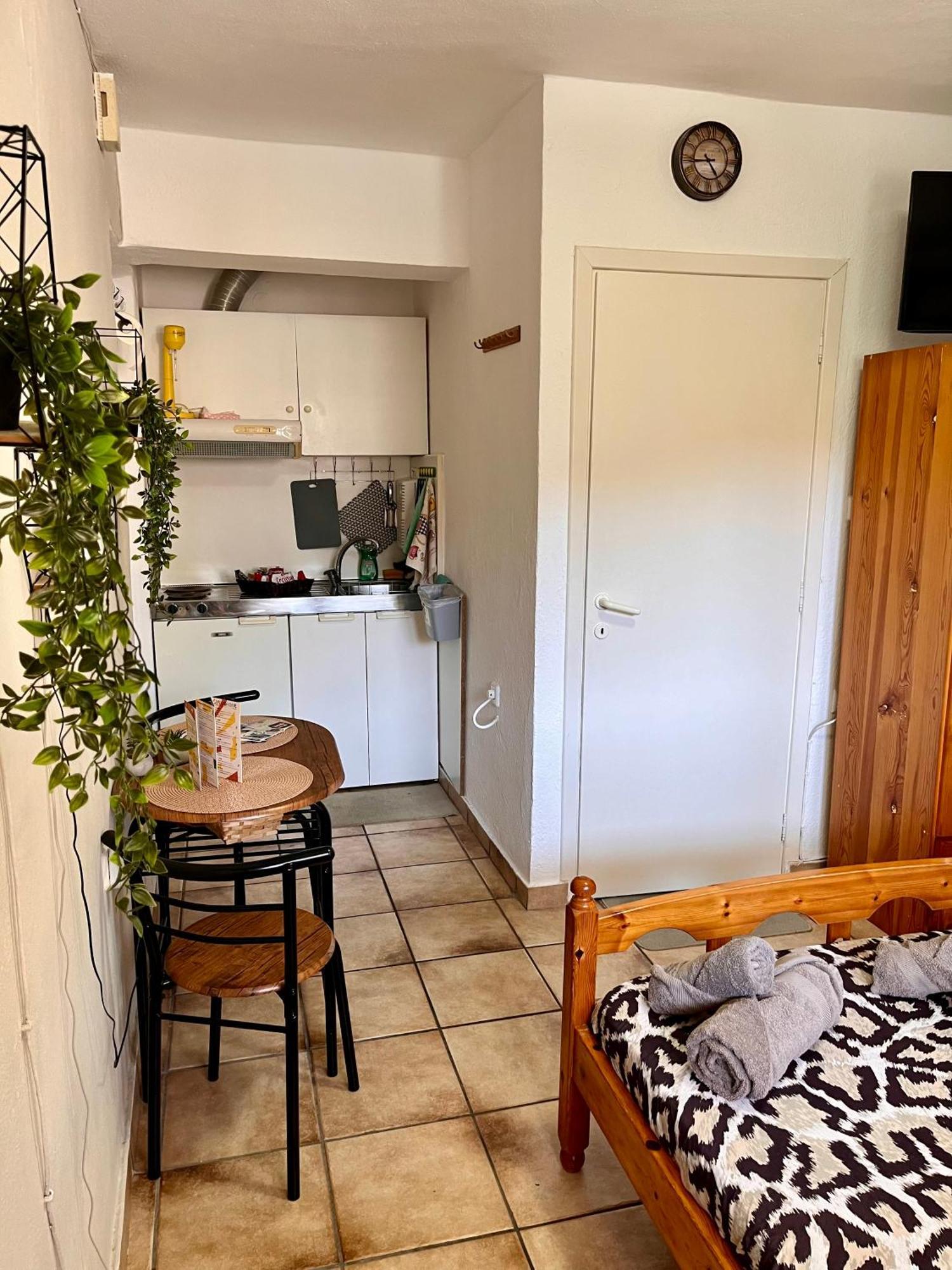 Cooper 3 Apartment Кавала Екстериор снимка